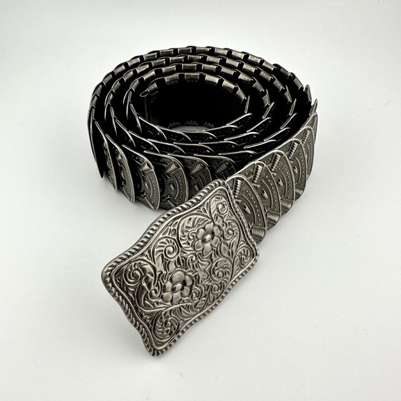 Vintage 70\'s 80\'s Silver Tone Metal Stretch Embossed Belt Elastic Western 35\
